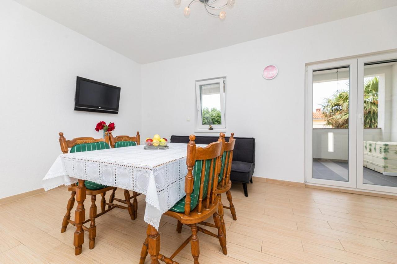 Apartmani Jasarevic Šilo Esterno foto