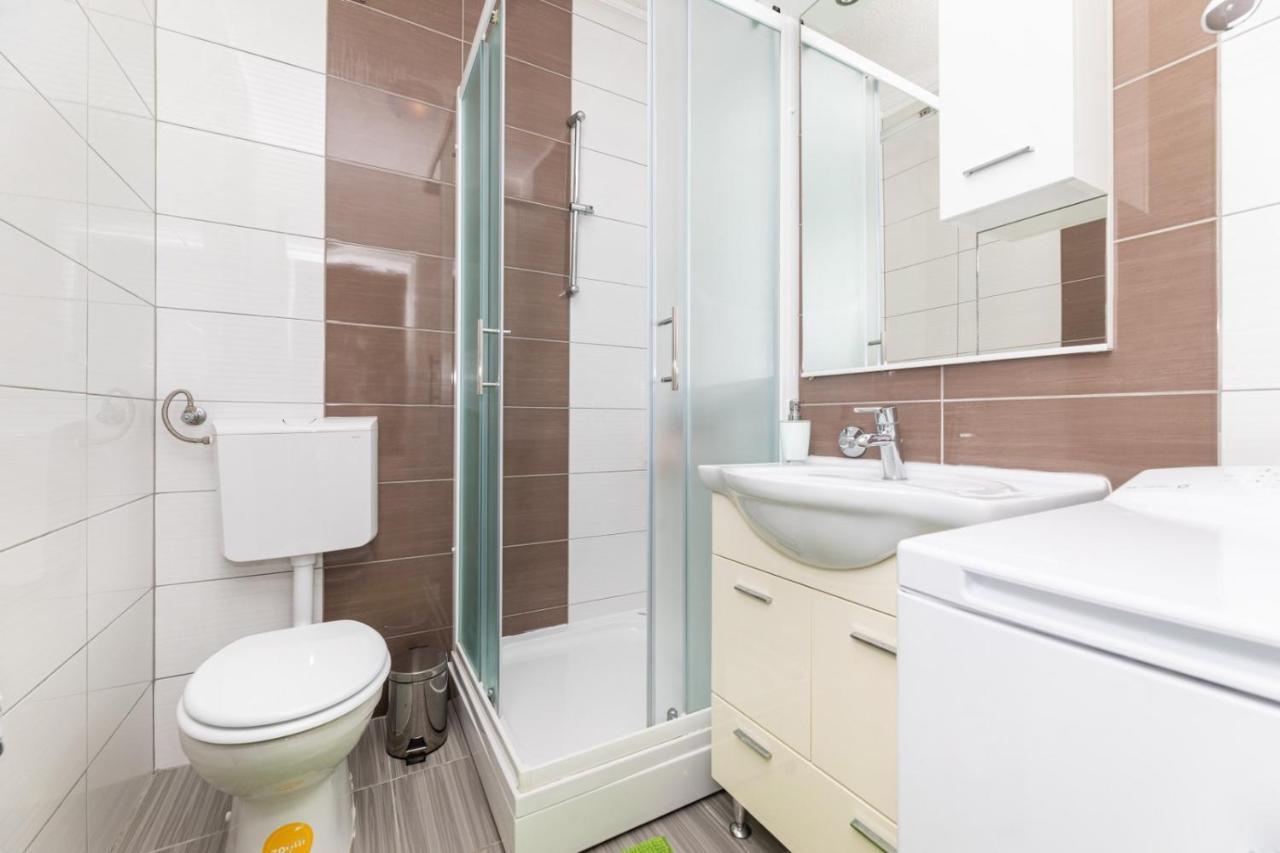 Apartmani Jasarevic Šilo Esterno foto
