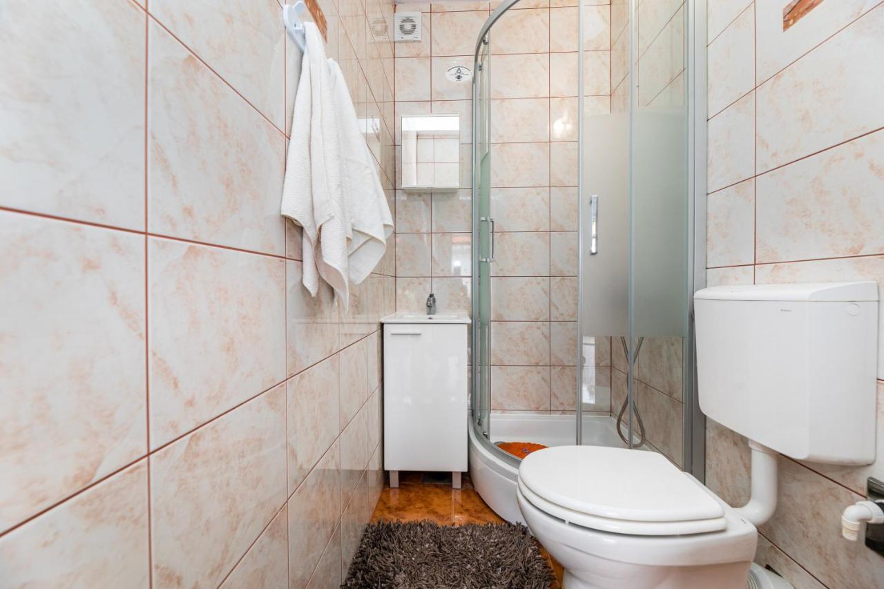 Apartmani Jasarevic Šilo Esterno foto