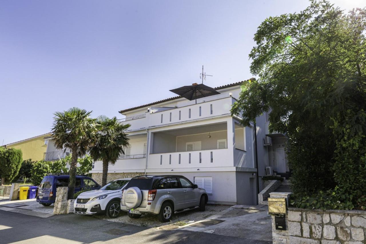 Apartmani Jasarevic Šilo Esterno foto