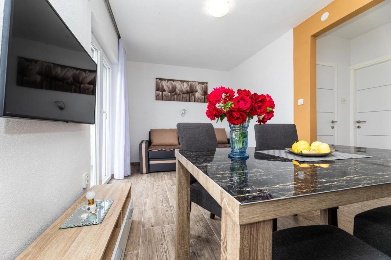 Apartmani Jasarevic Šilo Esterno foto