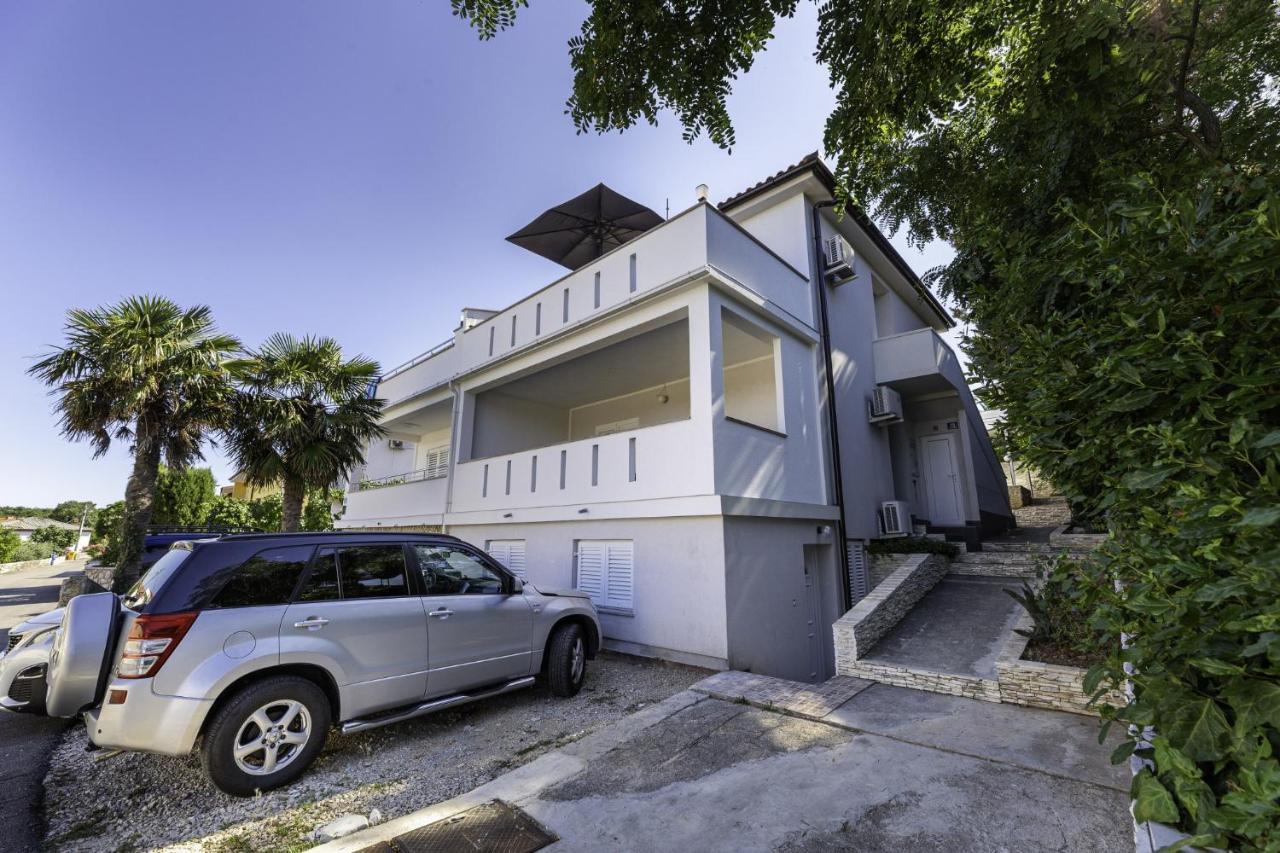 Apartmani Jasarevic Šilo Esterno foto